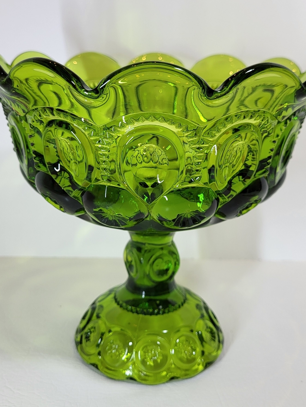 LE Smith Pedestal BOWL Moon & Stars Green Glass Compote Dish 7" Vintage